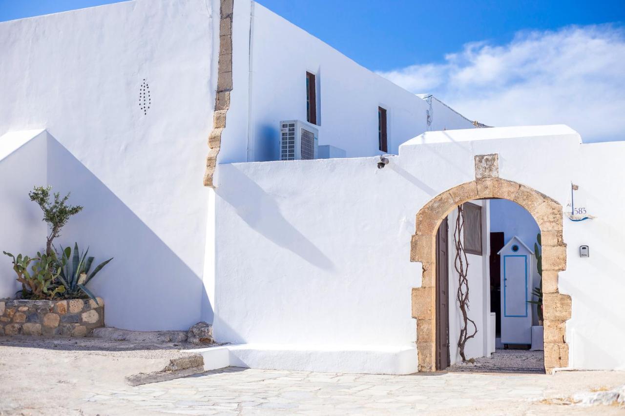 Al 583 Di Lindos Hotel Exterior photo